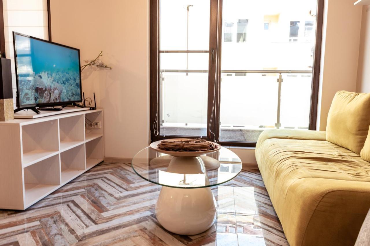 Bright 1Bdr Apartment With A Balcony Sofia Bagian luar foto