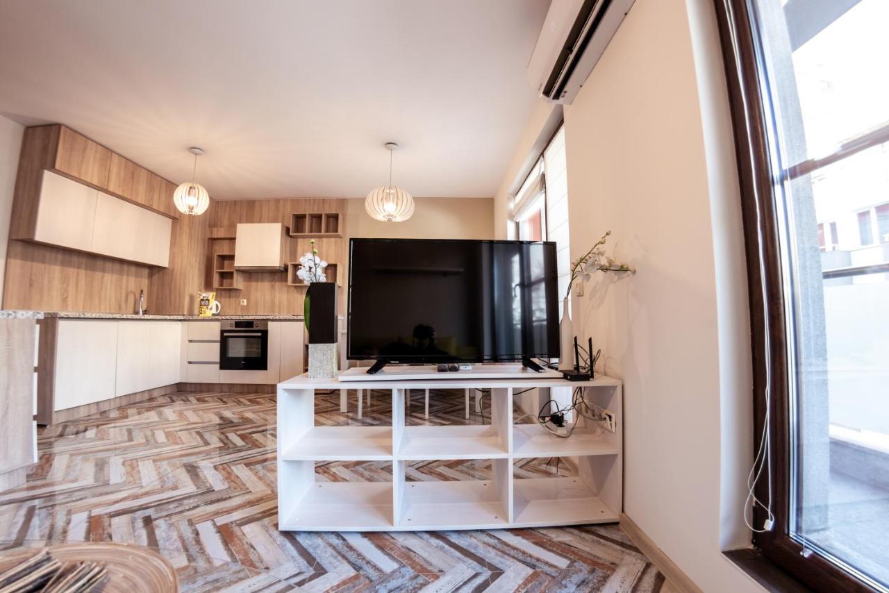 Bright 1Bdr Apartment With A Balcony Sofia Bagian luar foto
