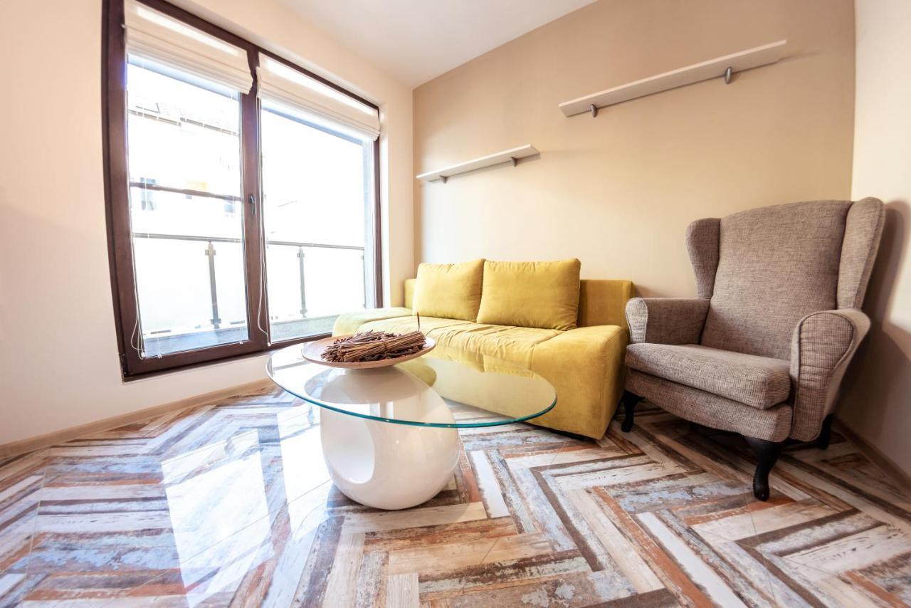 Bright 1Bdr Apartment With A Balcony Sofia Bagian luar foto